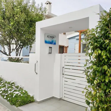 Alykes House Near The Sea *
